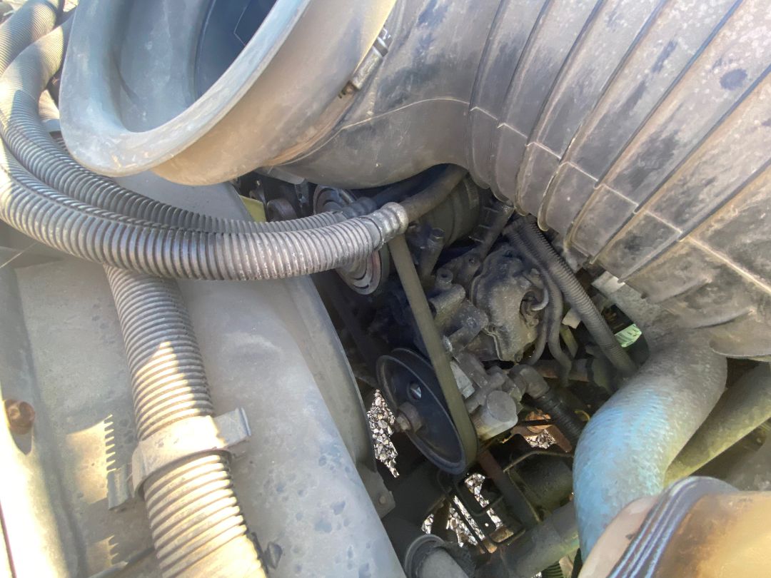 2003 CHEVROLET C5500 - Image 26